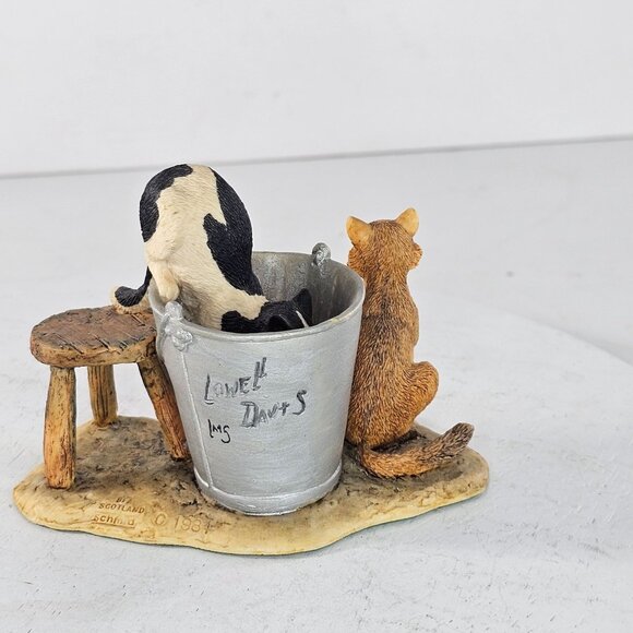 1984 Lowell Davis BFA Schmid Figurine Barn Cats Drinking Milk From Bucket - Picture 4 of 8